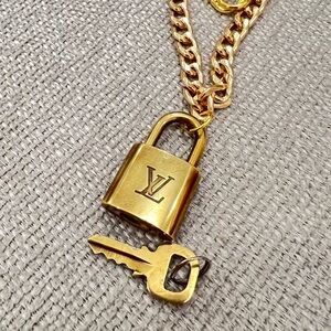Louis Vuitton Gold Cadenas